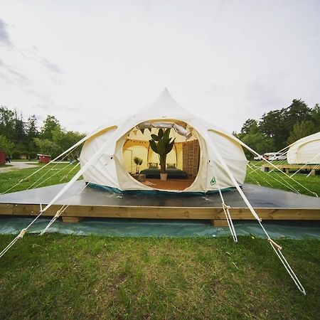 Roesjoebaden Camping & Stugby Соллентуна Экстерьер фото