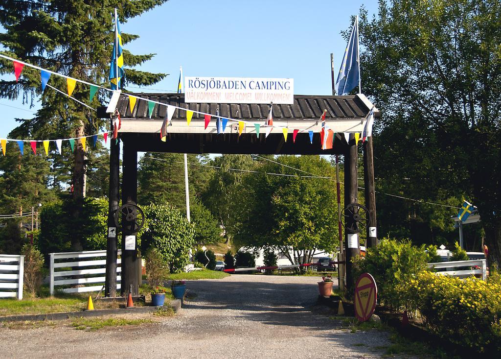 Roesjoebaden Camping & Stugby Соллентуна Экстерьер фото