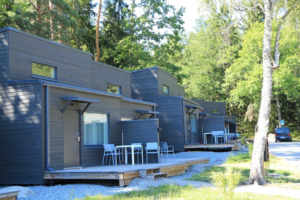 Roesjoebaden Camping & Stugby Соллентуна Экстерьер фото
