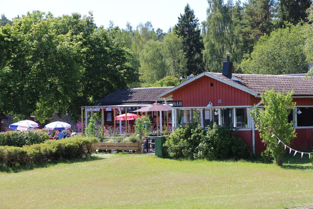 Roesjoebaden Camping & Stugby Соллентуна Экстерьер фото